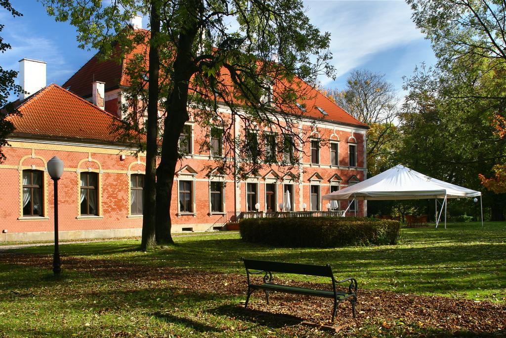 Lezno Palace Экстерьер фото